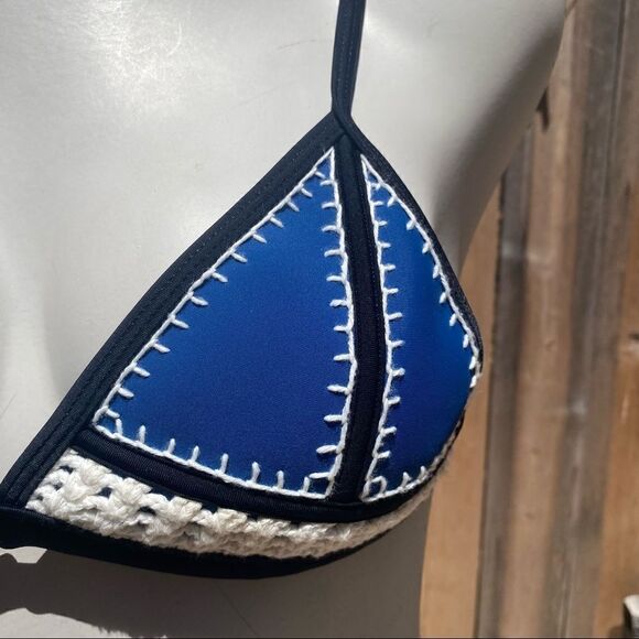 TRIANGL FARRAH - HOTEL CALIFORNIA bikini top Crochet + Neoprene Navy Blue SZ M - Picture 2 of 11